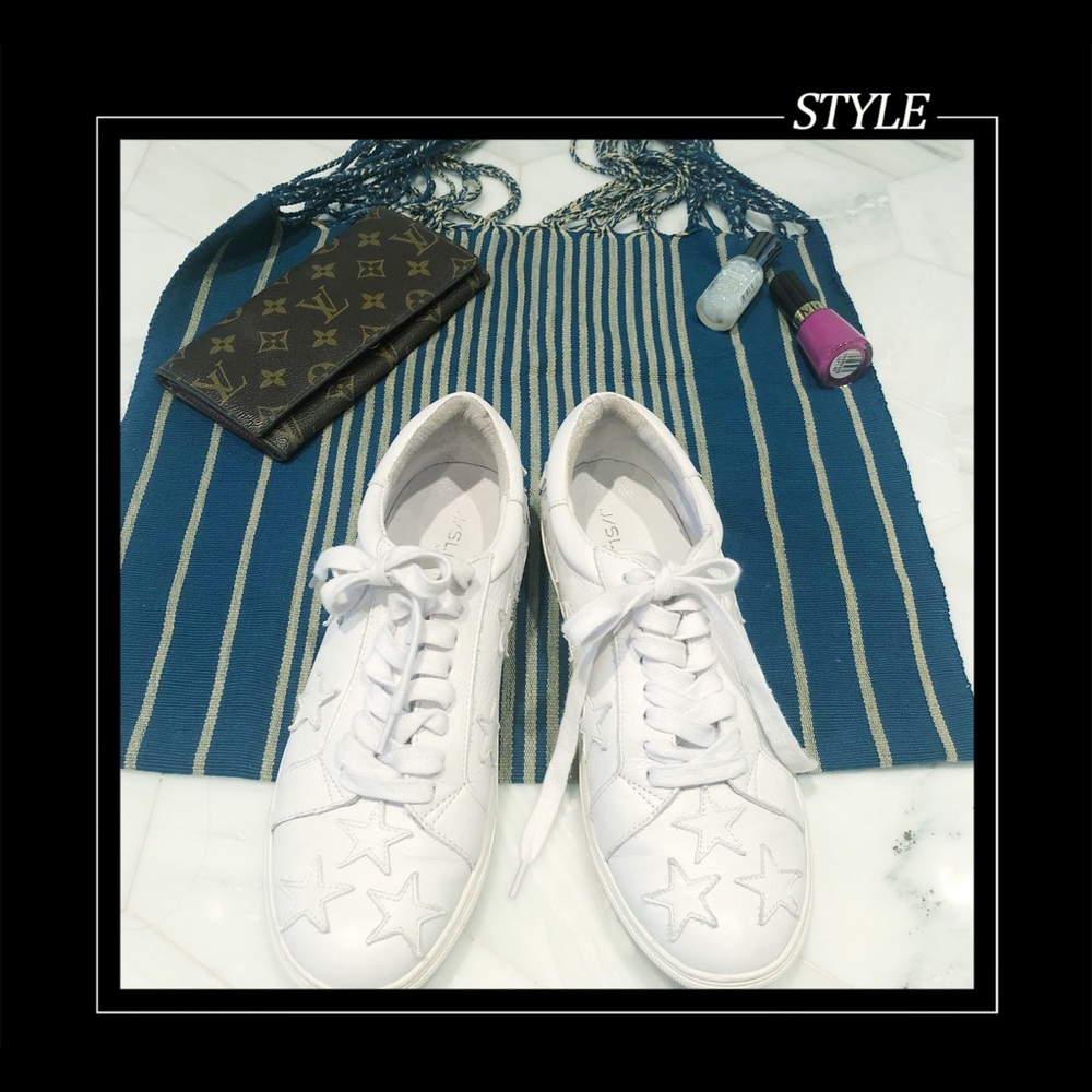 🌟J/Slides Leather Star Embellished Sneakers 7.5